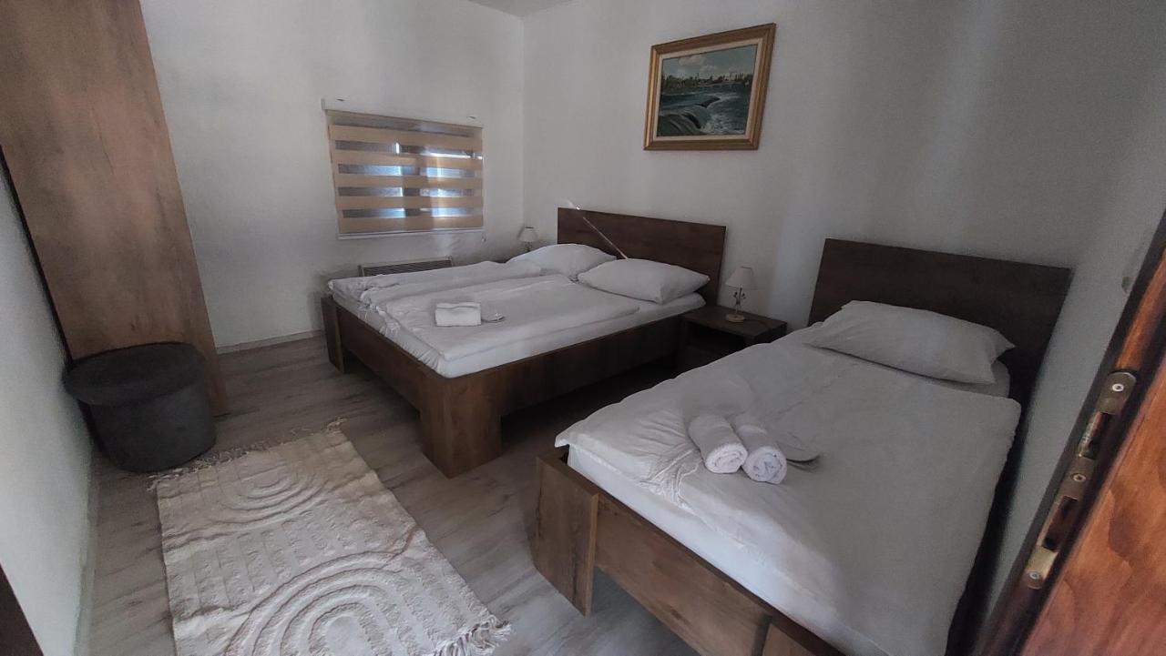 Atrium Holiday Home Бихач Экстерьер фото